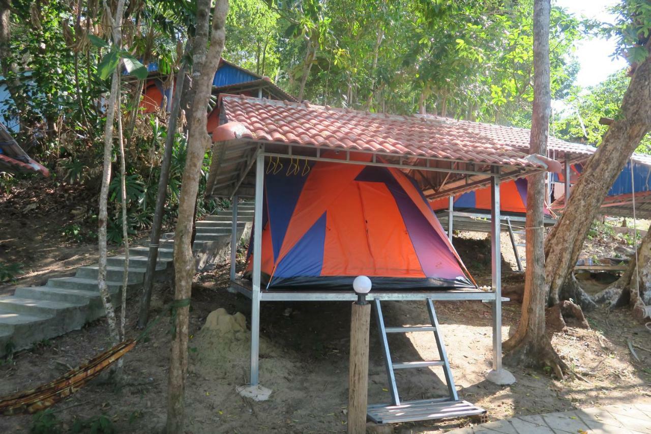 椰子海滩山林小屋 Derm Tkov Village 外观 照片